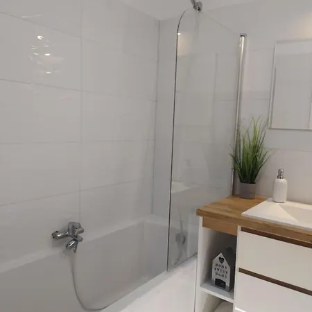 شقة Z Garazem Blisko Dwoch Jezior Na Warmii I Mazurach *